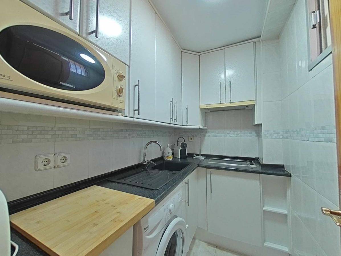 Acogedor En La Carihuela Con Plaza De Garaje Garantizada! Sol Montemar Torremolinos Exterior foto