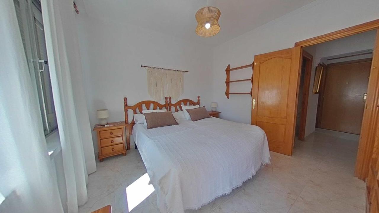 Acogedor En La Carihuela Con Plaza De Garaje Garantizada! Sol Montemar Torremolinos Exterior foto