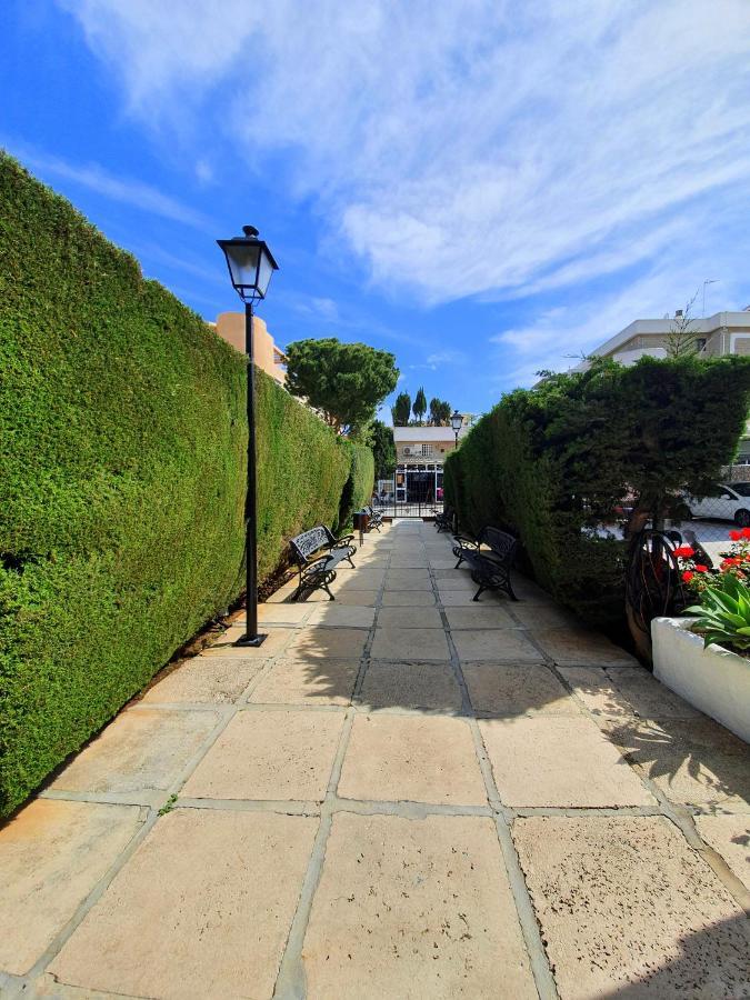 Acogedor En La Carihuela Con Plaza De Garaje Garantizada! Sol Montemar Torremolinos Exterior foto