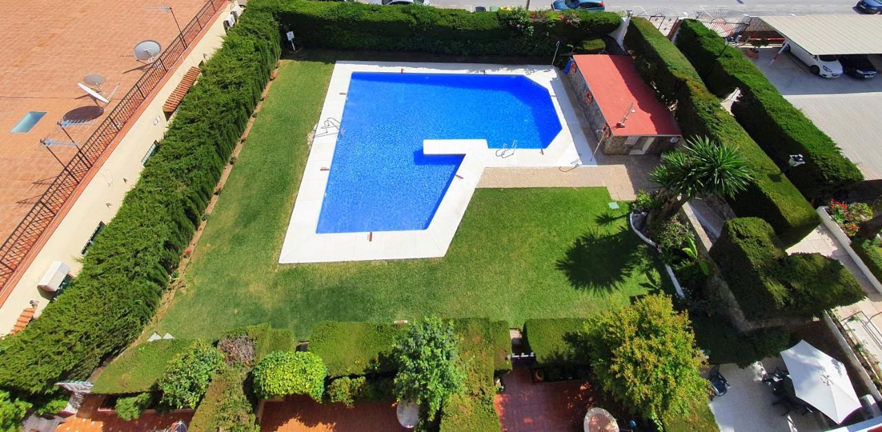 Acogedor En La Carihuela Con Plaza De Garaje Garantizada! Sol Montemar Torremolinos Exterior foto